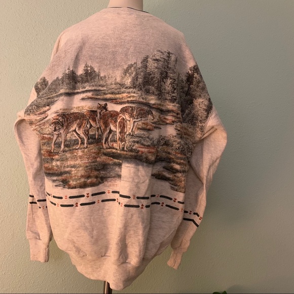 🐺 Art Unlimited Wolf Sweatshirt 🐺 - Picture 4 of 9